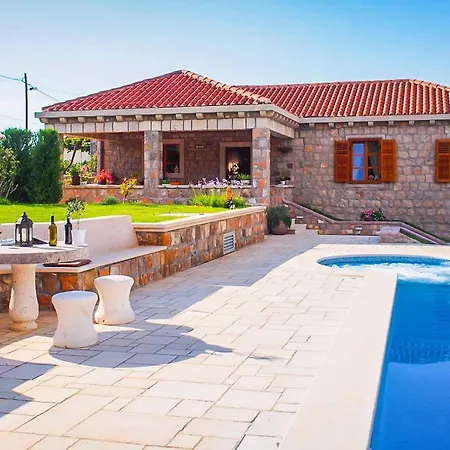 Villa Royal Palace